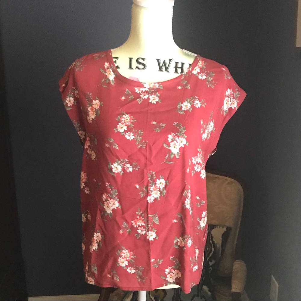 Abercrombie top NWT